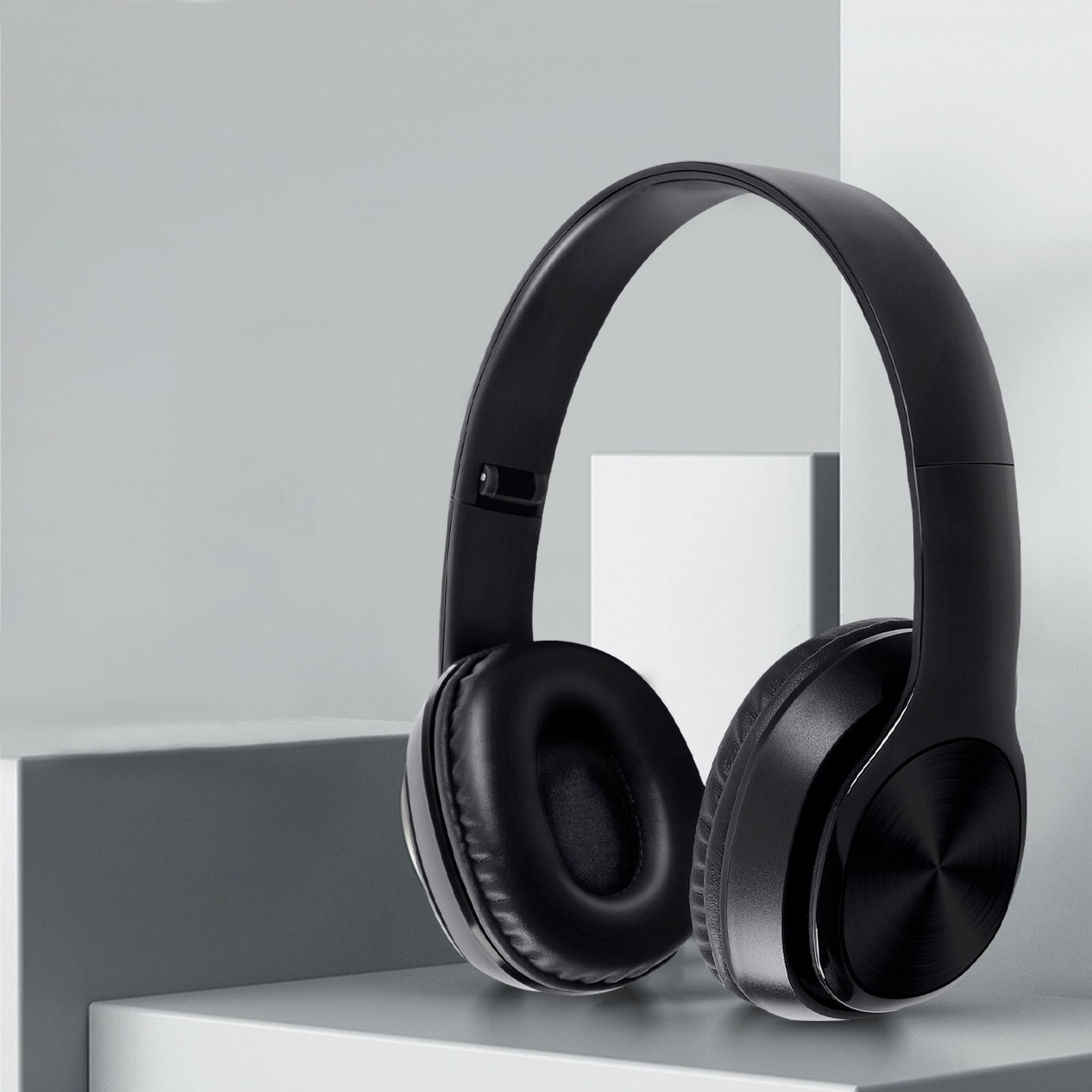 Over-Ear Wired Headphones with Microphone, Comfortable Foldable Design, Portable for Computer, Laptop, Smartphone